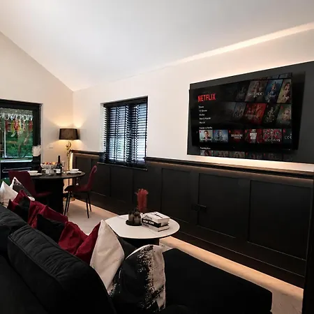 Holly Tree Luxury Апартаменты