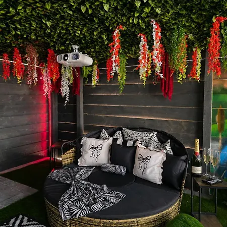 Holly Tree Luxury