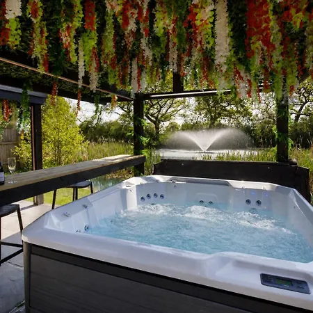 Holly Tree Luxury