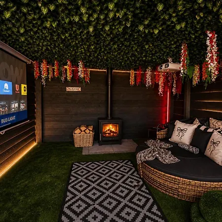 Апартаменты Holly Tree Luxury Skipwith