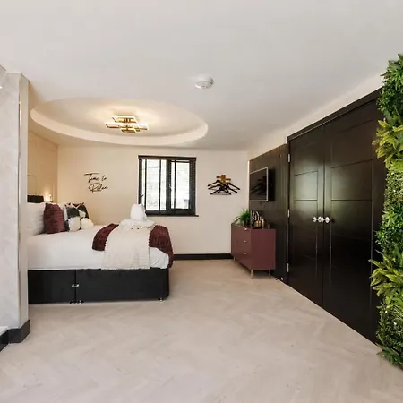 Holly Tree Luxury Апартаменты *