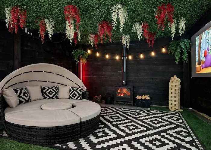 Holly Tree Luxury Skipwith