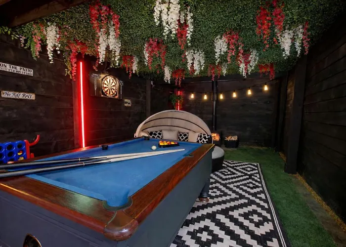 Holly Tree Luxury Skipwith