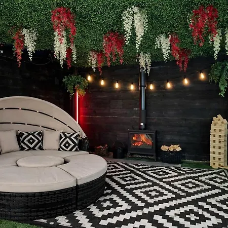 Holly Tree Luxury Skipwith