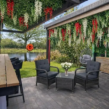 Holly Tree Luxury Apartman *